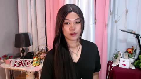 Snapshot of ugly_asianlover chatting on December 19, 4:02 am rechelle online show from December 19, 4:02 am