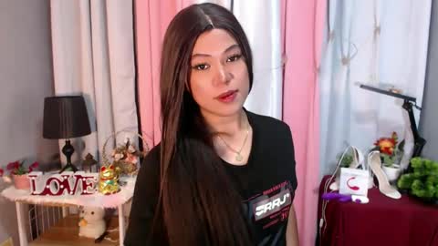 Snapshot of ugly_asianlover chatting on December 19, 7:40 pm rechelle online show from December 19, 7:40 pm