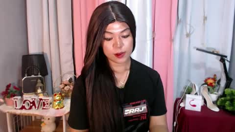 Snapshot of ugly_asianlover chatting on December 21, 7:16 pm rechelle online show from December 21, 7:16 pm