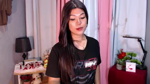 Snapshot of ugly_asianlover chatting on January 6, 9:41 am rechelle online show from January 6, 9:41 am