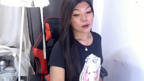 Snapshot of ugly_asianlover chatting on February 9, 9:37 am rechelle online show from February 9, 9:37 am