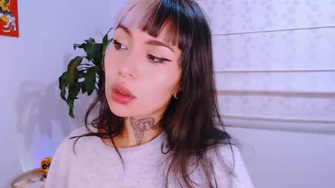 Snapshot of ulala_martina chatting on October 17, 1:31 am Martina online show from October 17, 1:31 am