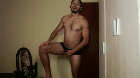 Snapshot of uliseshot450305 chatting on January 29, 12:01 am Ulises Gomez online show from January 29, 12:01 am
