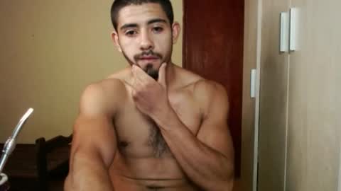 Snapshot of uliseshot450305 chatting on January 29, 10:32 pm Ulises Gomez online show from January 29, 10:32 pm
