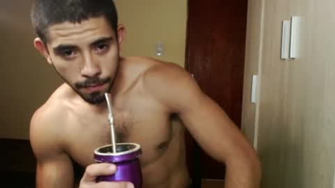 Snapshot of uliseshot450305 chatting on January 31, 12:06 am Ulises Gomez online show from January 31, 12:06 am