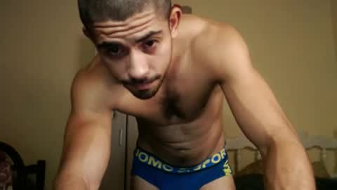 Snapshot of uliseshot450305 chatting on February 4, 12:29 am Ulises Gomez online show from February 4, 12:29 am