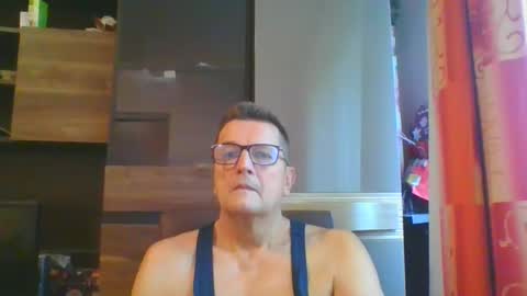 ulmeni4 online show from December 17, 7:40 am