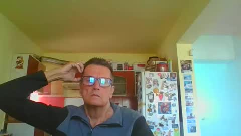 ulmeni4 online show from April 14, 9:26 am