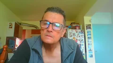 ulmeni4 online show from April 21, 11:38 am