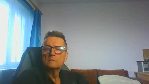 Snapshot of ulmeni7 chatting on November 13, 6:45 am ulmeni7 online show from November 13, 6:45 am