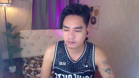 Alex online show from December 17, 1:33 am