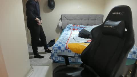 Snapshot of ulxer chatting on December 6, 8:07 pm hi im mike tyson -  online show from December 6, 8:07 pm