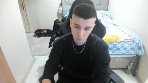 Snapshot of ulxer chatting on December 26, 9:04 pm hi im mike tyson -  online show from December 26, 9:04 pm