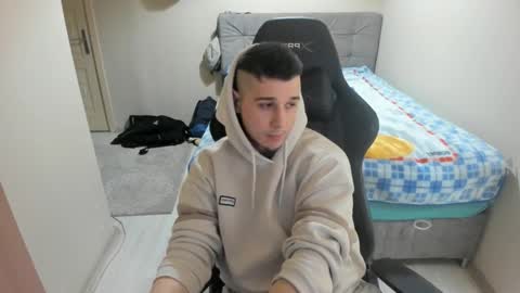 Snapshot of ulxer chatting on January 11, 9:25 pm hi im mike tyson -  online show from January 11, 9:25 pm
