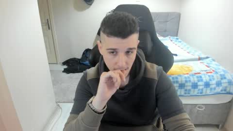 Snapshot of ulxer chatting on January 24, 9:05 pm hi im mike tyson -  online show from January 24, 9:05 pm