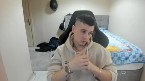 Snapshot of ulxer chatting on January 25, 6:57 pm hi im mike tyson -  online show from January 25, 6:57 pm