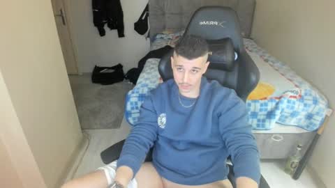 Snapshot of ulxer chatting on February 6, 8:02 pm hi im mike tyson -  online show from February 6, 8:02 pm