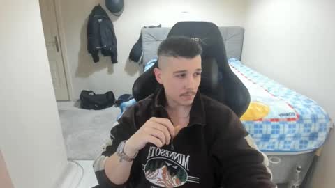 Snapshot of ulxer chatting on February 14, 9:32 pm hi im mike tyson -  online show from February 14, 9:32 pm