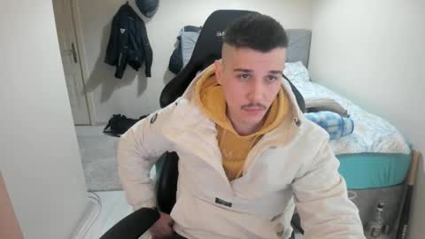 Snapshot of ulxer chatting on February 20, 7:08 pm hi im mike tyson -  online show from February 20, 7:08 pm