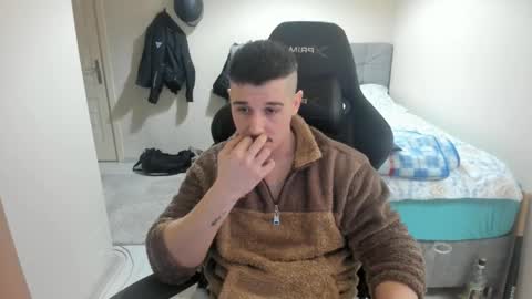 Snapshot of ulxer chatting on February 21, 8:05 pm hi im mike tyson -  online show from February 21, 8:05 pm