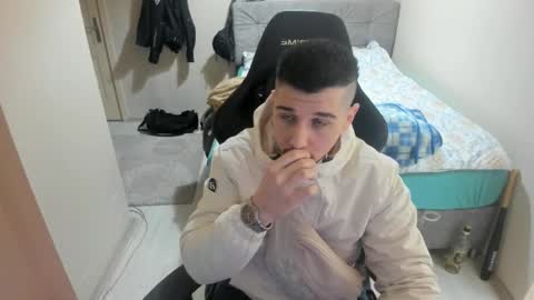 Snapshot of ulxer chatting on February 22, 7:47 pm hi im mike tyson -  online show from February 22, 7:47 pm