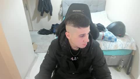 Snapshot of ulxer chatting on March 6, 8:16 pm hi im mike tyson -  online show from March 6, 8:16 pm