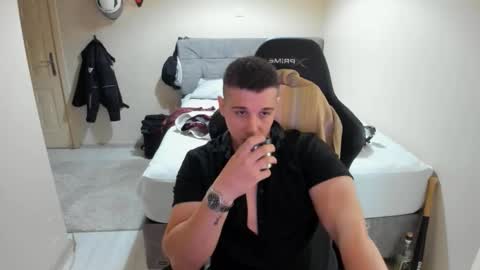 Snapshot of ulxer chatting on September 13, 5:46 pm hi im mike tyson -  online show from September 13, 5:46 pm