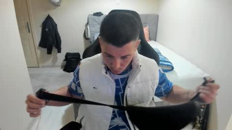Snapshot of ulxer chatting on September 28, 7:52 pm hi im mike tyson -  online show from September 28, 7:52 pm