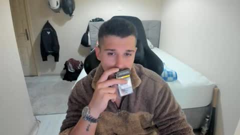 Snapshot of ulxer chatting on October 1, 6:58 pm hi im mike tyson -  online show from October 1, 6:58 pm