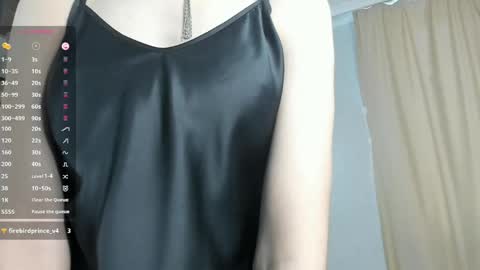 Snapshot of umbraelyon chatting on May 15, 5:58 am Liliane online show from May 15, 5:58 am