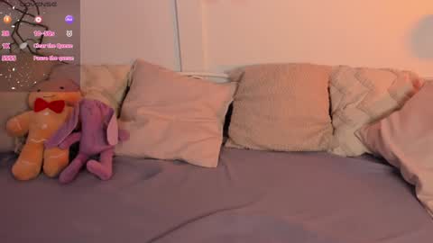 Snapshot of una_medisson chatting on January 3, 9:15 am Una online show from January 3, 9:15 am