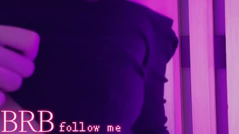 Snapshot of una_medisson chatting on February 7, 1:22 pm Una online show from February 7, 1:22 pm