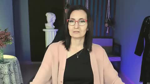 UnaTera online show from October 13, 9:20 am