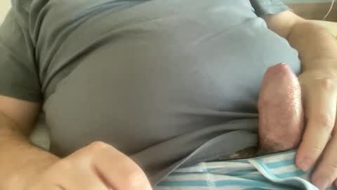 Snapshot of uncutdude321 chatting on November 25, 1:33 pm uncutdude321 online show from November 25, 1:33 pm