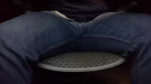 Under the desk online show from December 16, 9:42 pm