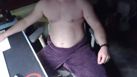 Under the desk online show from February 24, 10:19 pm