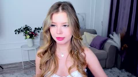 Alice online show from September 29, 7:51 pm