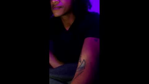 Snapshot of uniballboy chatting on February 7, 10:30 am Uni Ball online show from February 7, 10:30 am