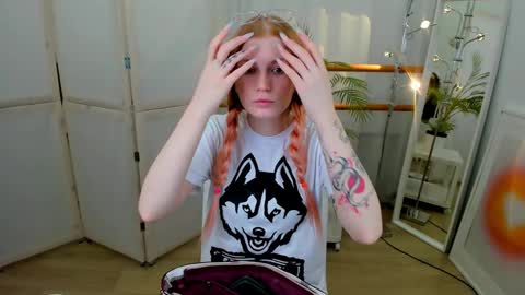 Snapshot of unicent chatting on January 22, 8:49 pm Call me Mira thumbs up its make me happy online show from January 22, 8:49 pm