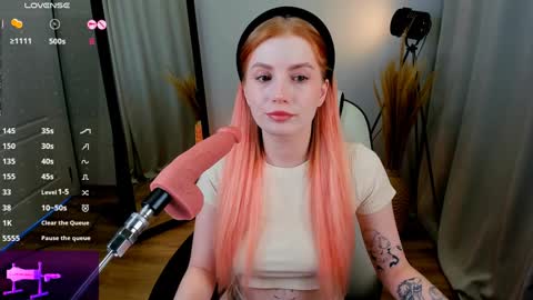 Snapshot of unicent chatting on January 25, 1:21 am Call me Mira thumbs up its make me happy online show from January 25, 1:21 am