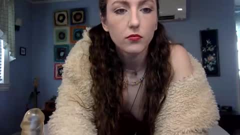 Lola Moonstone online show from December 4, 4:27 pm