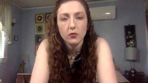 Lola Moonstone online show from March 13, 3:18 pm