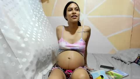 Snapshot of unlimited_destruction69 chatting on October 29, 11:39 pm sofia and alex online show from October 29, 11:39 pm