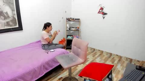 Kary and jhoa online show from January 17, 7:50 pm