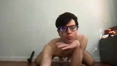 Snapshot of upsetboy chatting on May 16, 6:17 pm deaf mute boy online show from May 16, 6:17 pm