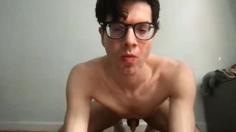 Snapshot of upsetboy chatting on May 22, 6:24 pm deaf mute boy online show from May 22, 6:24 pm