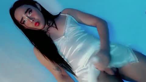 ur_caroline18 online show from October 5, 6:50 pm