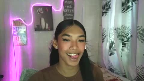 ur_dazzlingmorenaxx online show from March 28, 3:28 am