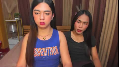 ur_girl_dwalker online show from April 28, 10:31 am