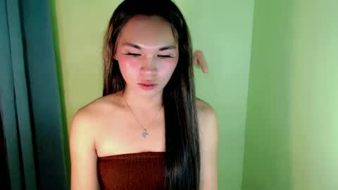 QUEENSY online show from February 25, 5:47 pm